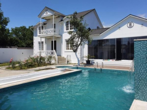 Hot Pool Villa